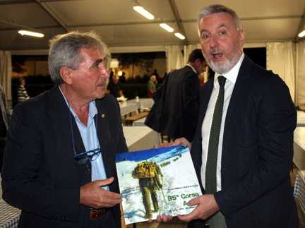 Libro del 95° AUC al ministro Guerini